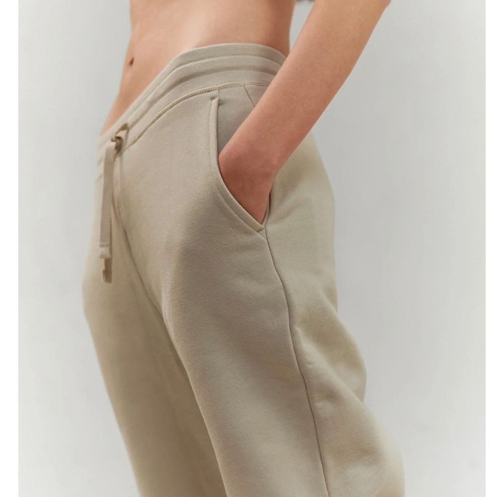 Girlfriend Collective 50/50 Relaxed Fit Jogger in “Feather”
